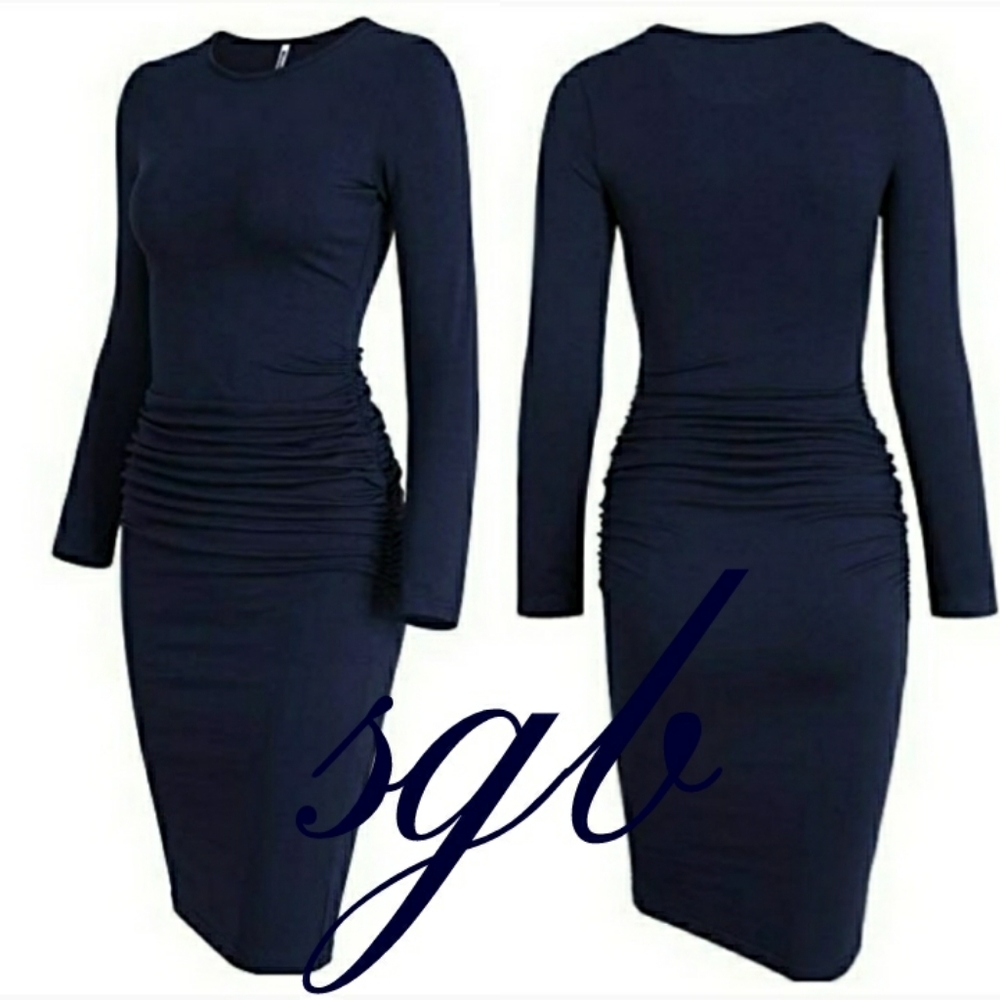 🆕⭐Navy blue ruched bodycon midi dress